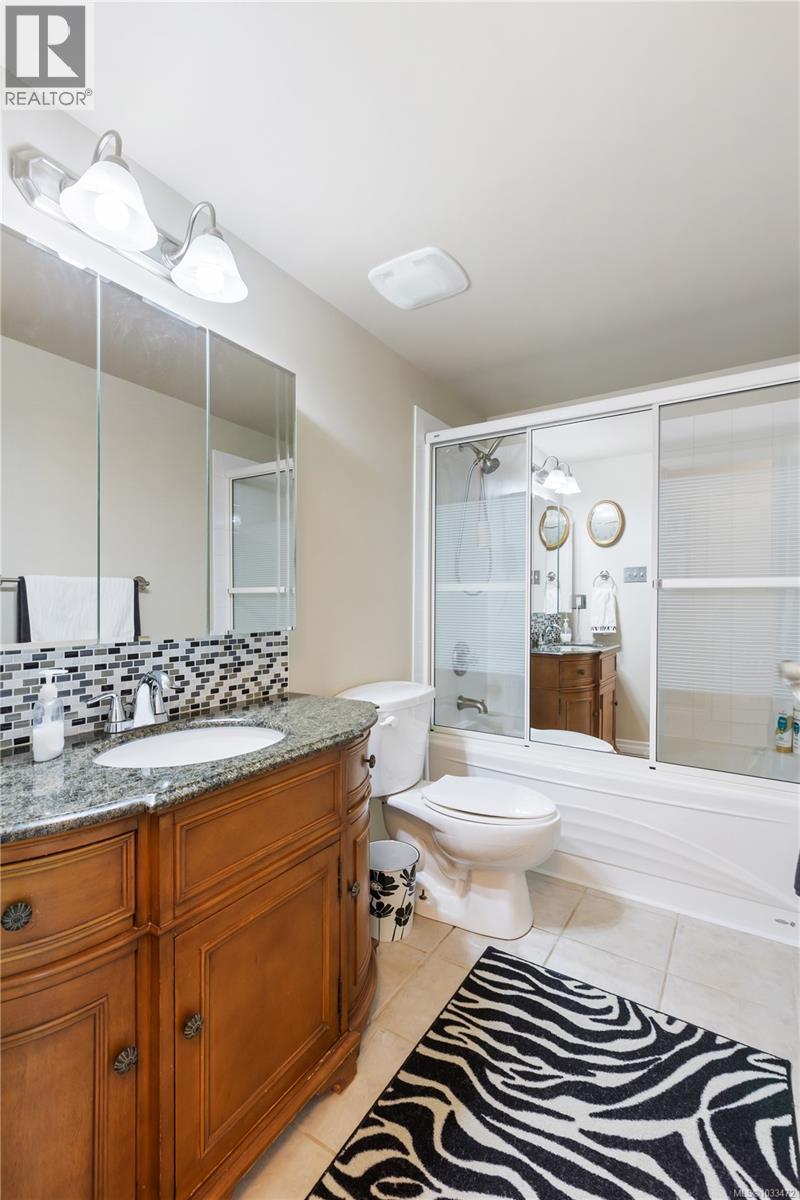 202 929 Esquimalt Rd, Esquimalt, British Columbia  V9A 3M7 - Photo 9 - 1033472