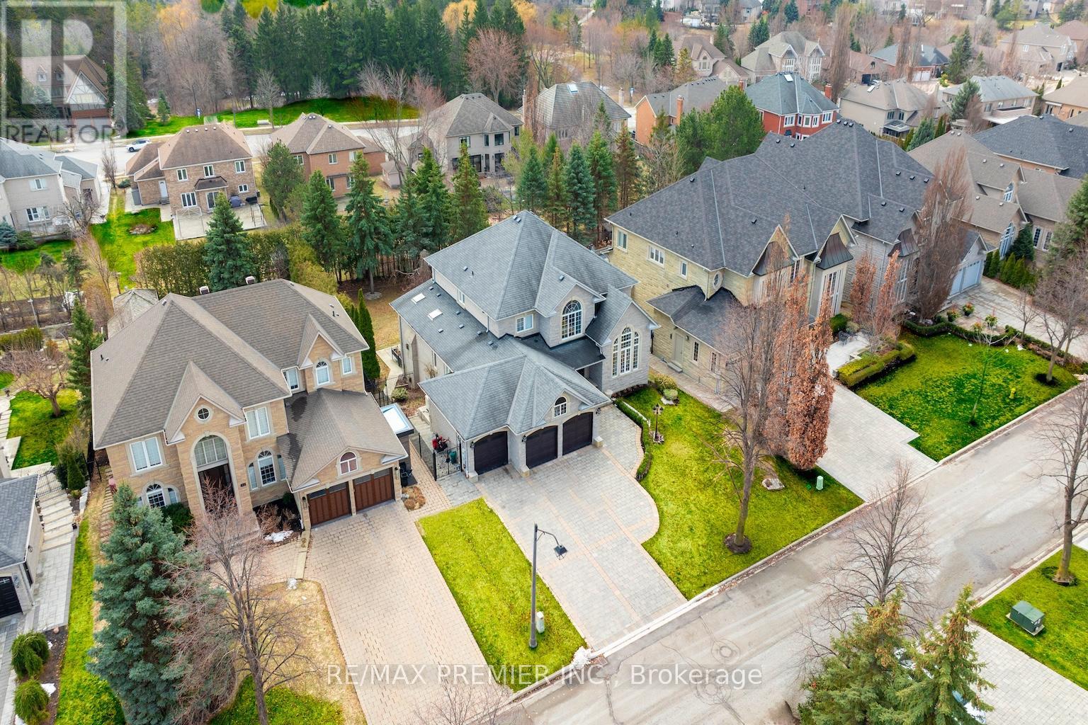 85 GREGORY SCOTT DRIVE, Vaughan, Ontario