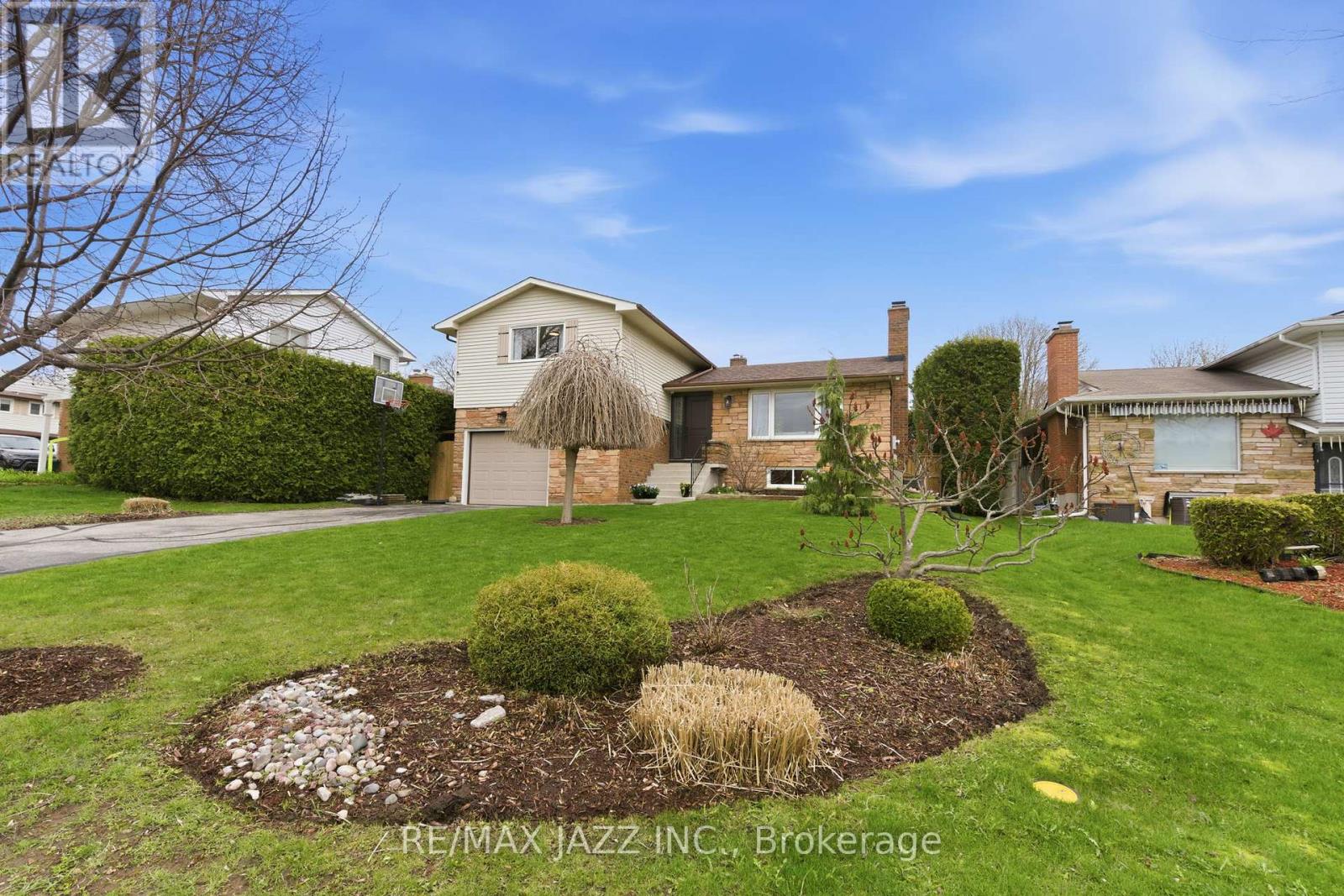 47 Martindale Street, Oshawa, Ontario  L1H 6W7 - Photo 4 - E13048140