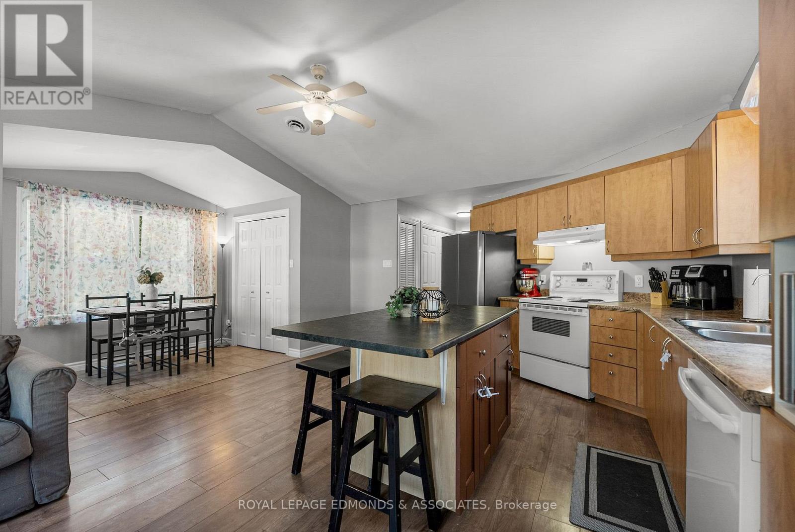 5 Hunter's Run Lane, Laurentian Hills, Ontario  K0J 1J0 - Photo 14 - X12753646