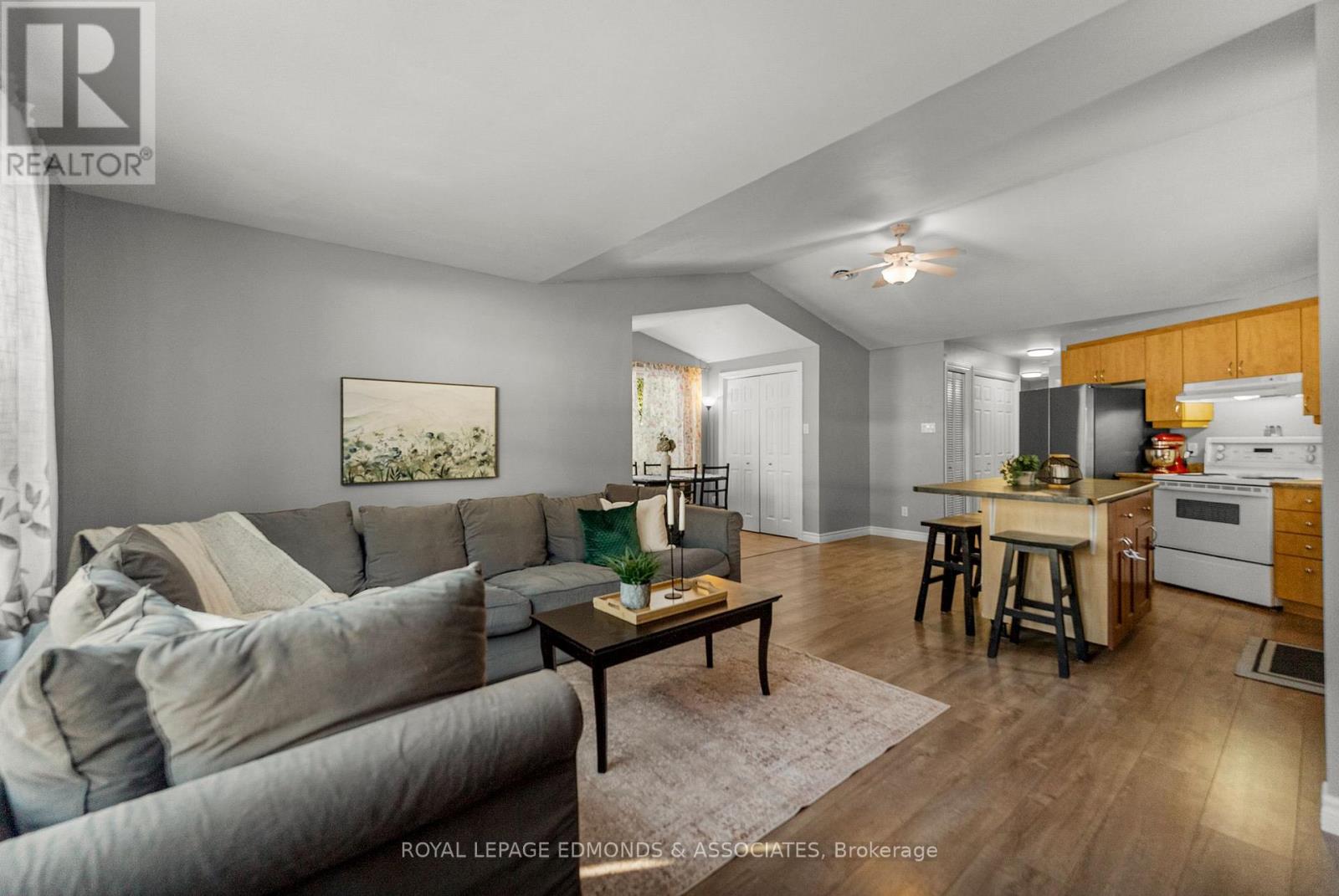 5 Hunter's Run Lane, Laurentian Hills, Ontario  K0J 1J0 - Photo 12 - X12753646