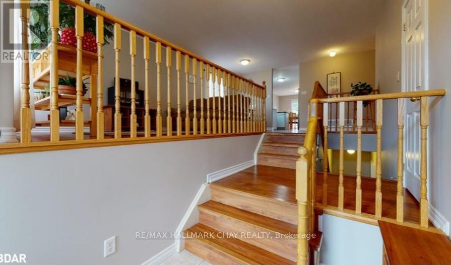 Main Floor - 133 Monique Crescent, Barrie (East Bayfield), Ontario  L4M 6Z3 - Photo 4 - S13049182