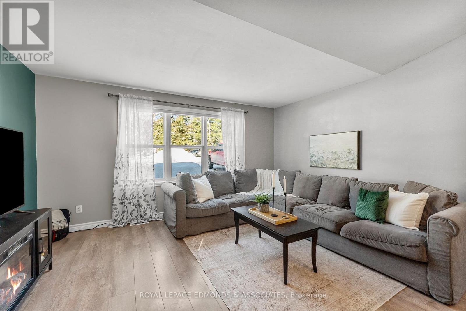 5 Hunter's Run Lane, Laurentian Hills, Ontario  K0J 1J0 - Photo 9 - X12753646