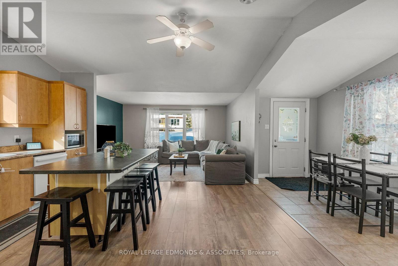 5 Hunter's Run Lane, Laurentian Hills, Ontario  K0J 1J0 - Photo 7 - X12753646