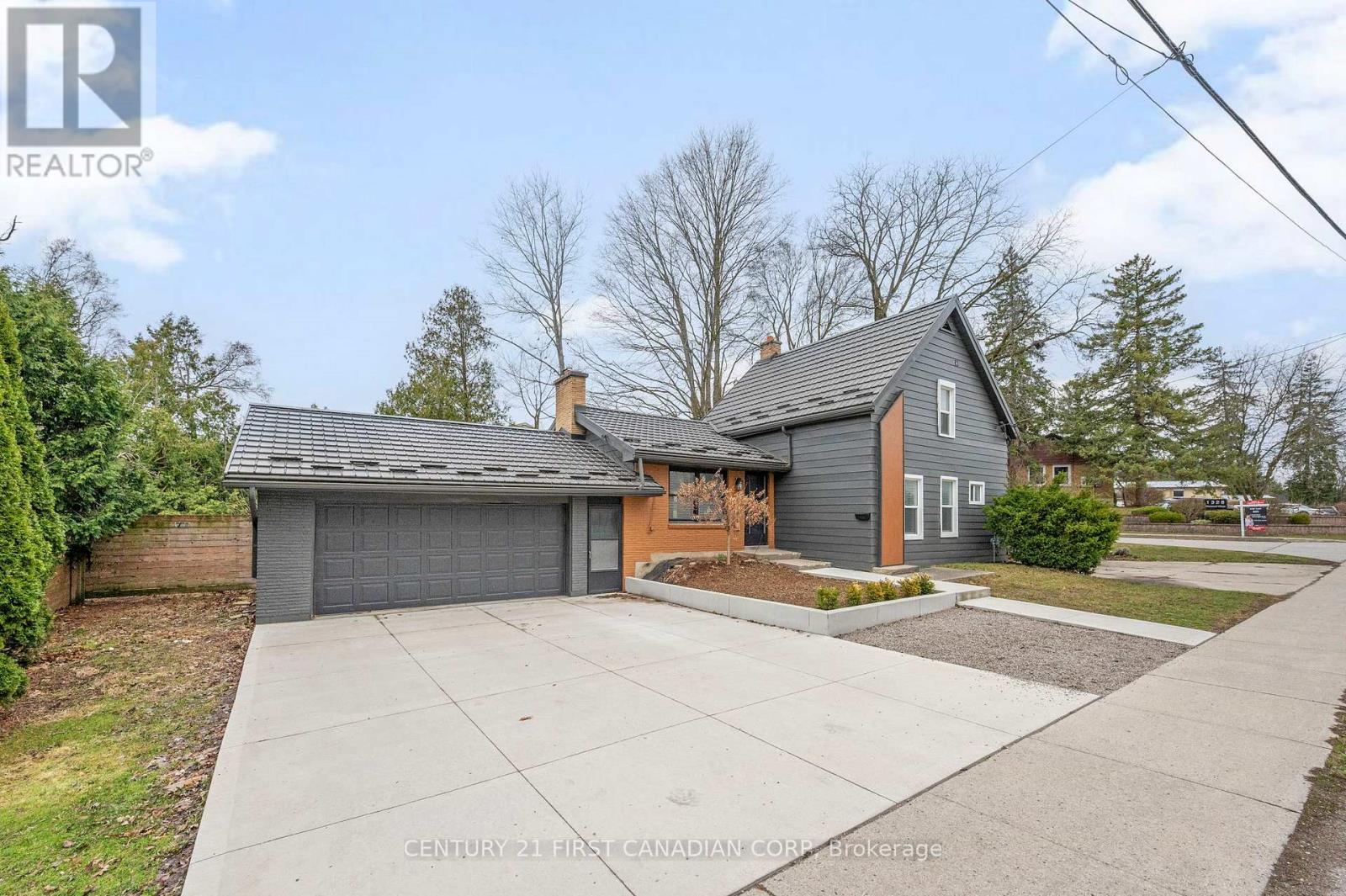 1326 COMMISSIONERS ROAD W, London South, Ontario