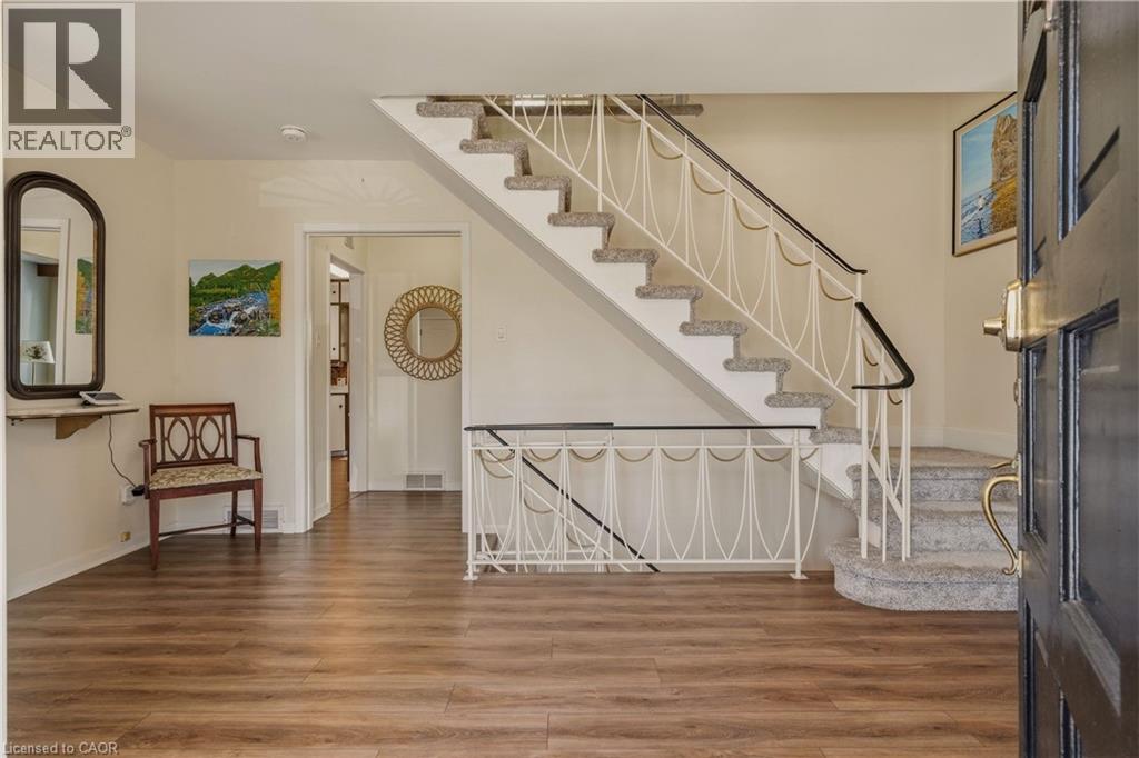 88 Bertram Drive, Dundas, Ontario  L9H 4T7 - Photo 3 - 40824562