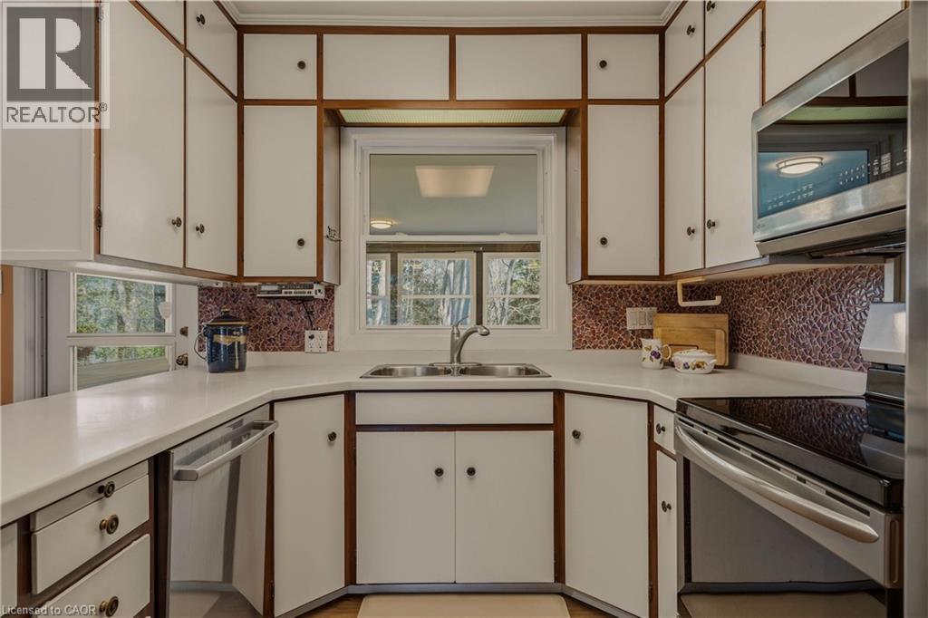 88 Bertram Drive, Dundas, Ontario  L9H 4T7 - Photo 8 - 40824562