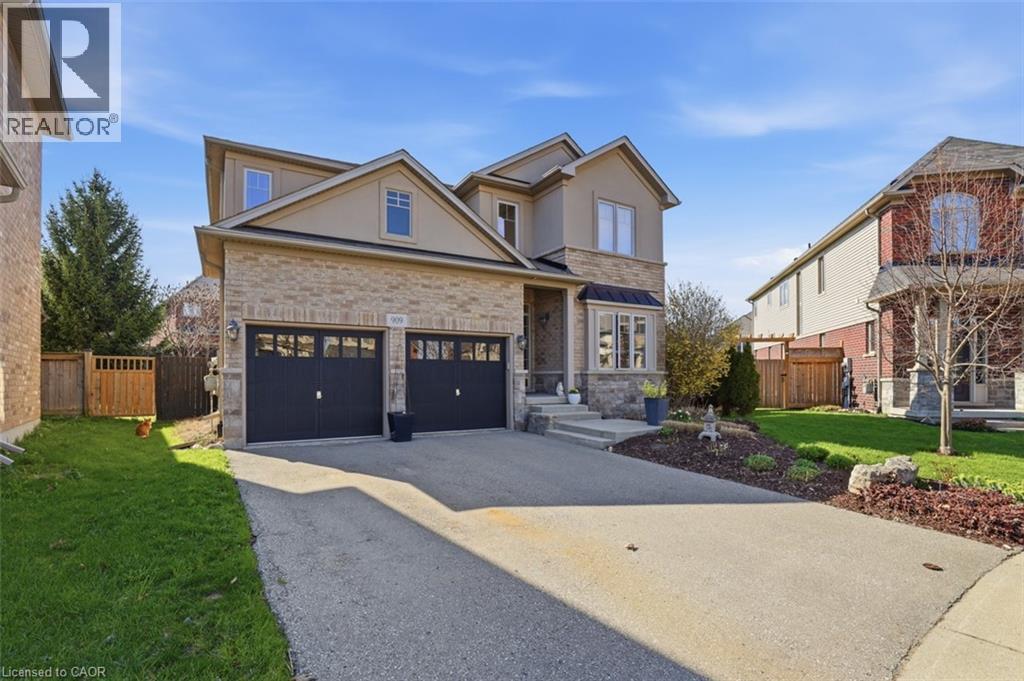 909 King Rail Court, Kitchener, Ontario  N2K 0B1 - Photo 3 - 40823960