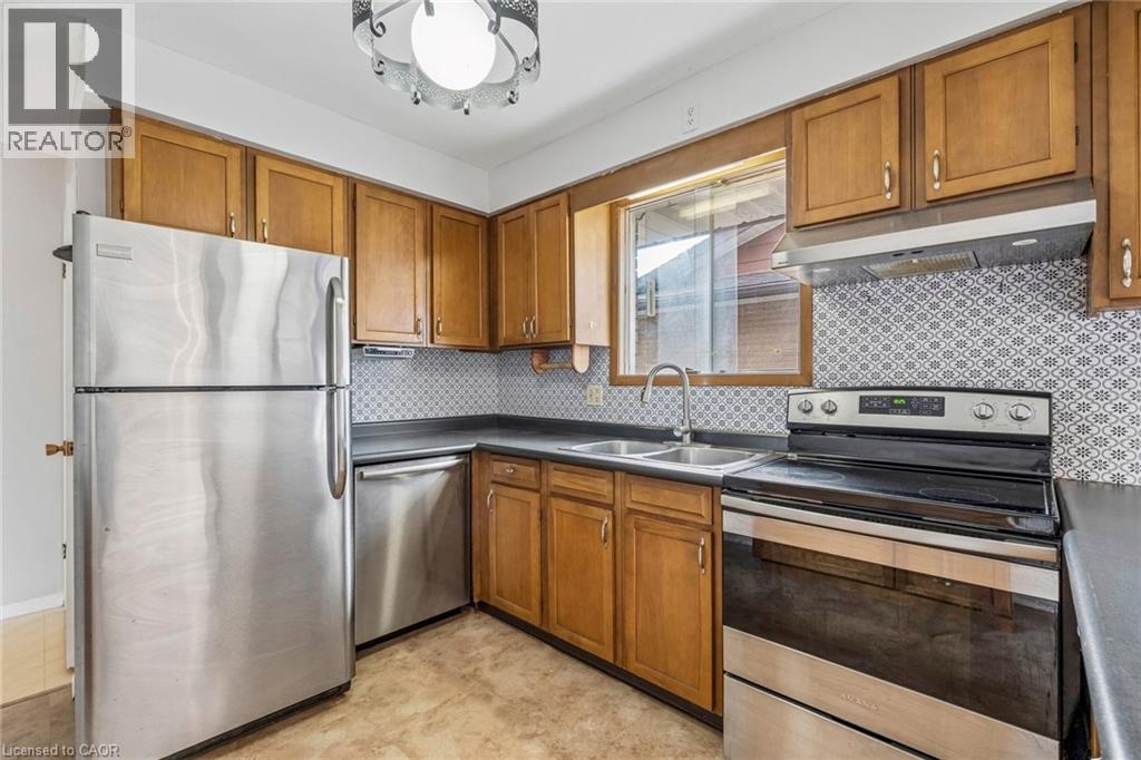 29 Heather Court, Welland, Ontario  L3C 4P8 - Photo 4 - 40816650