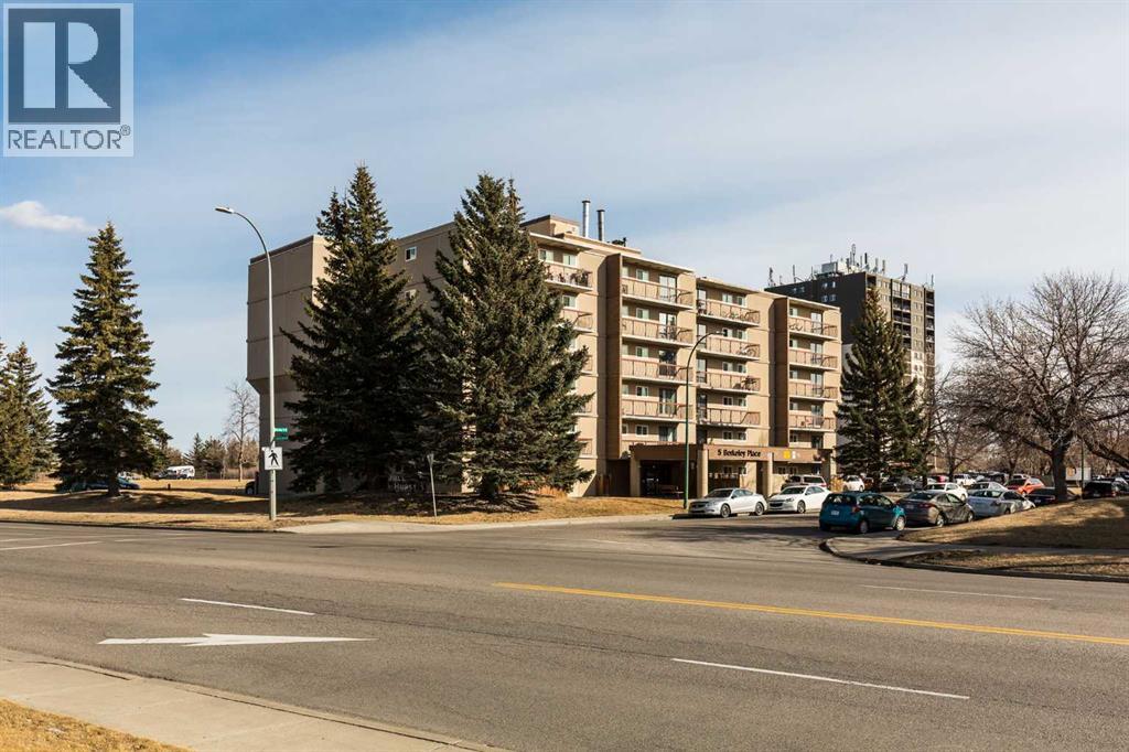 515, 5 Berkeley Place W, Lethbridge, Alberta  T1K 5M9 - Photo 1 - A2295604