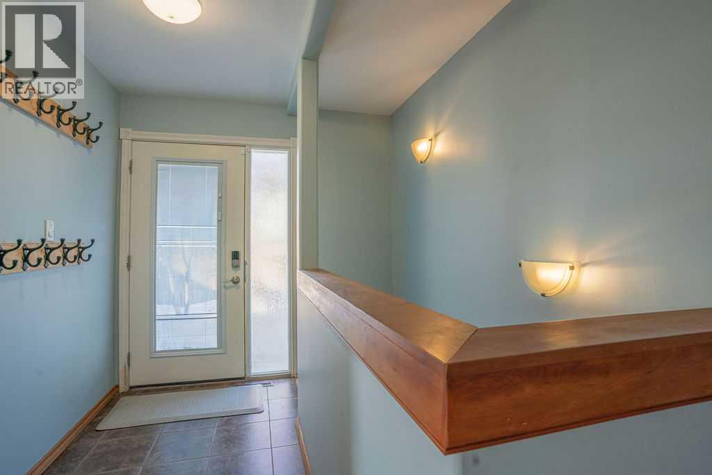 5109 46 Avenue, Vermilion, Alberta  T9X 1Y1 - Photo 2 - A2271244