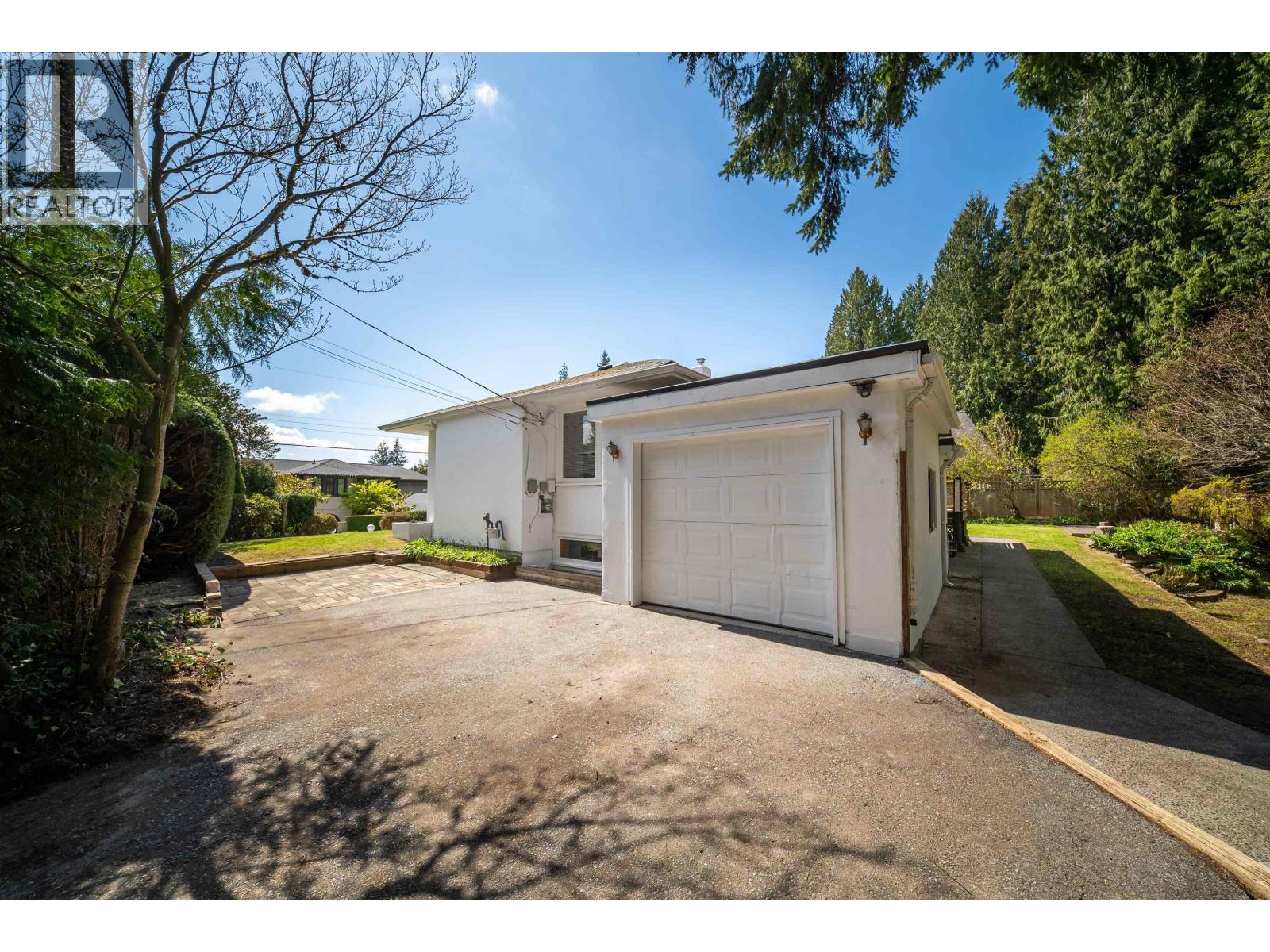 3894 Sunnycrest Drive, North Vancouver, British Columbia  V7R 3C8 - Photo 23 - R3113247