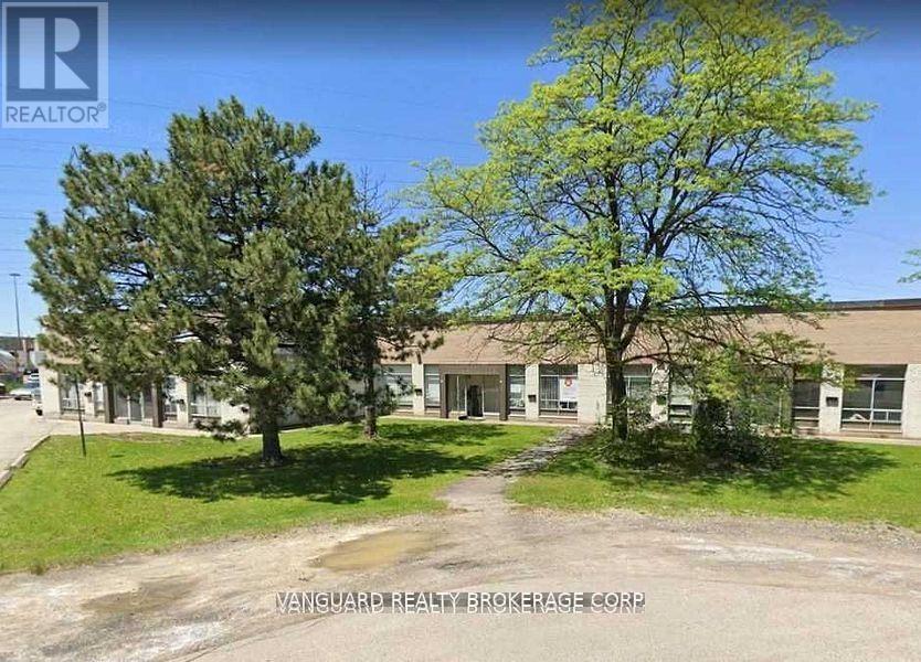 10-11 - 17 CANSO ROAD, Toronto, Ontario