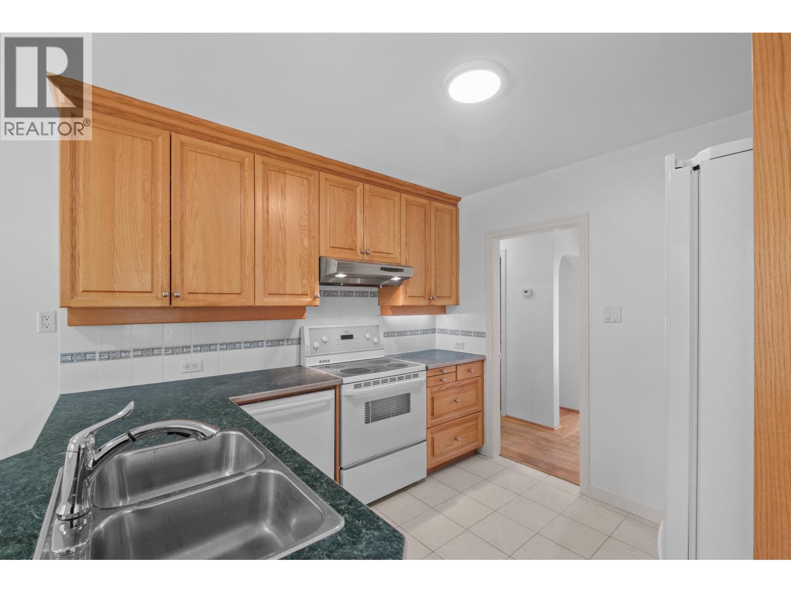 3894 Sunnycrest Drive, North Vancouver, British Columbia  V7R 3C8 - Photo 12 - R3113247