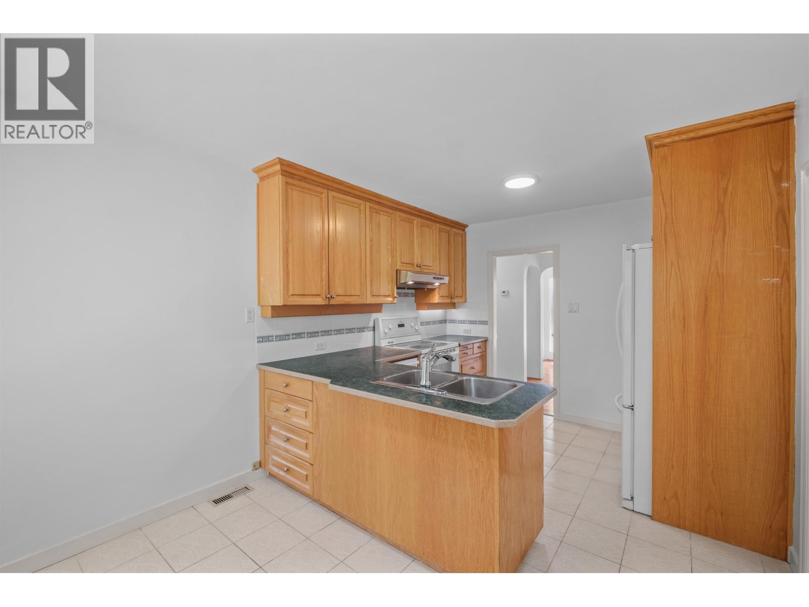 3894 Sunnycrest Drive, North Vancouver, British Columbia  V7R 3C8 - Photo 10 - R3113247