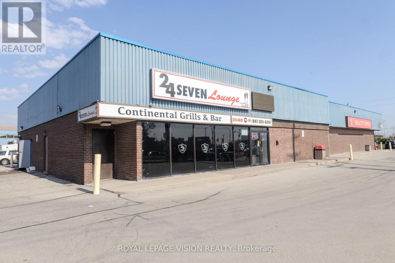 4 - 106 HUMBER COLLEGE BOULEVARD, Toronto, Ontario