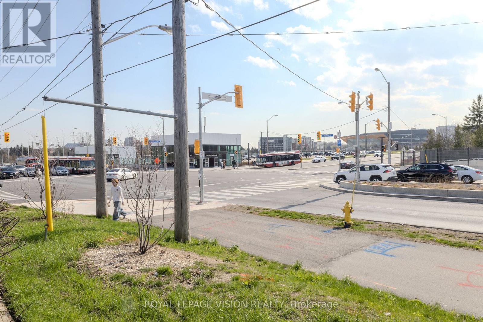 4 - 106 Humber College Boulevard, Toronto, Ontario  M9V 4E4 - Photo 4 - W13049136