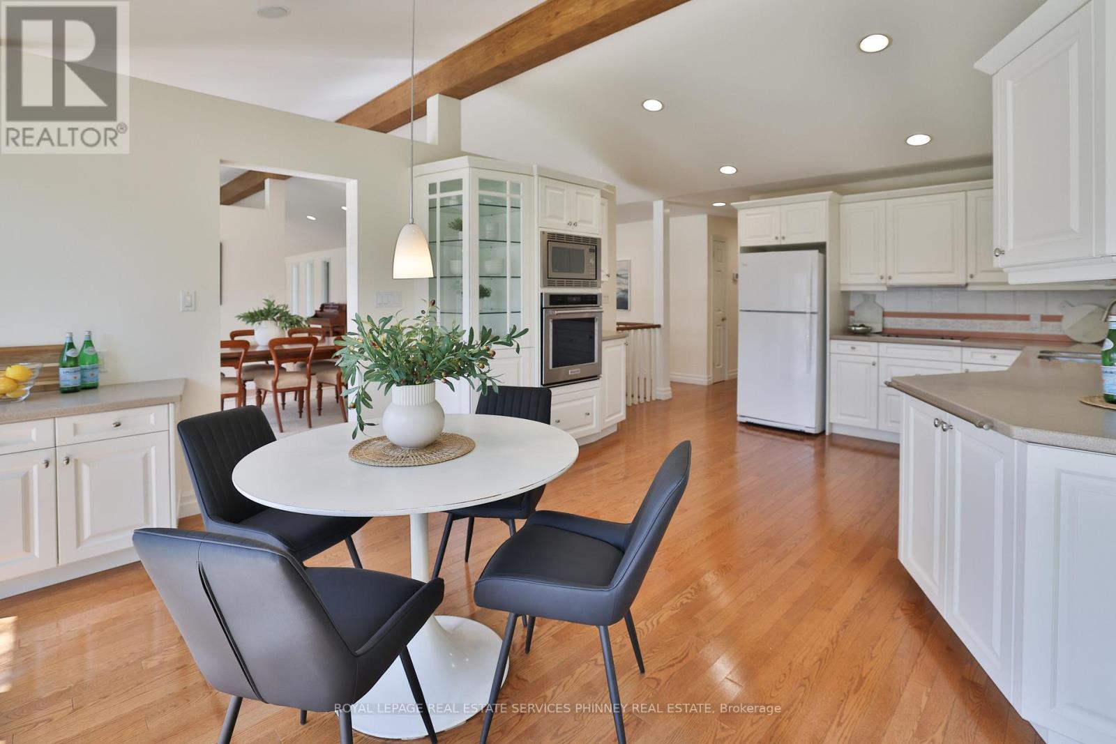 1066 Stockwell Avenue, Mississauga, Ontario  L5H 1B4 - Photo 11 - W13049170