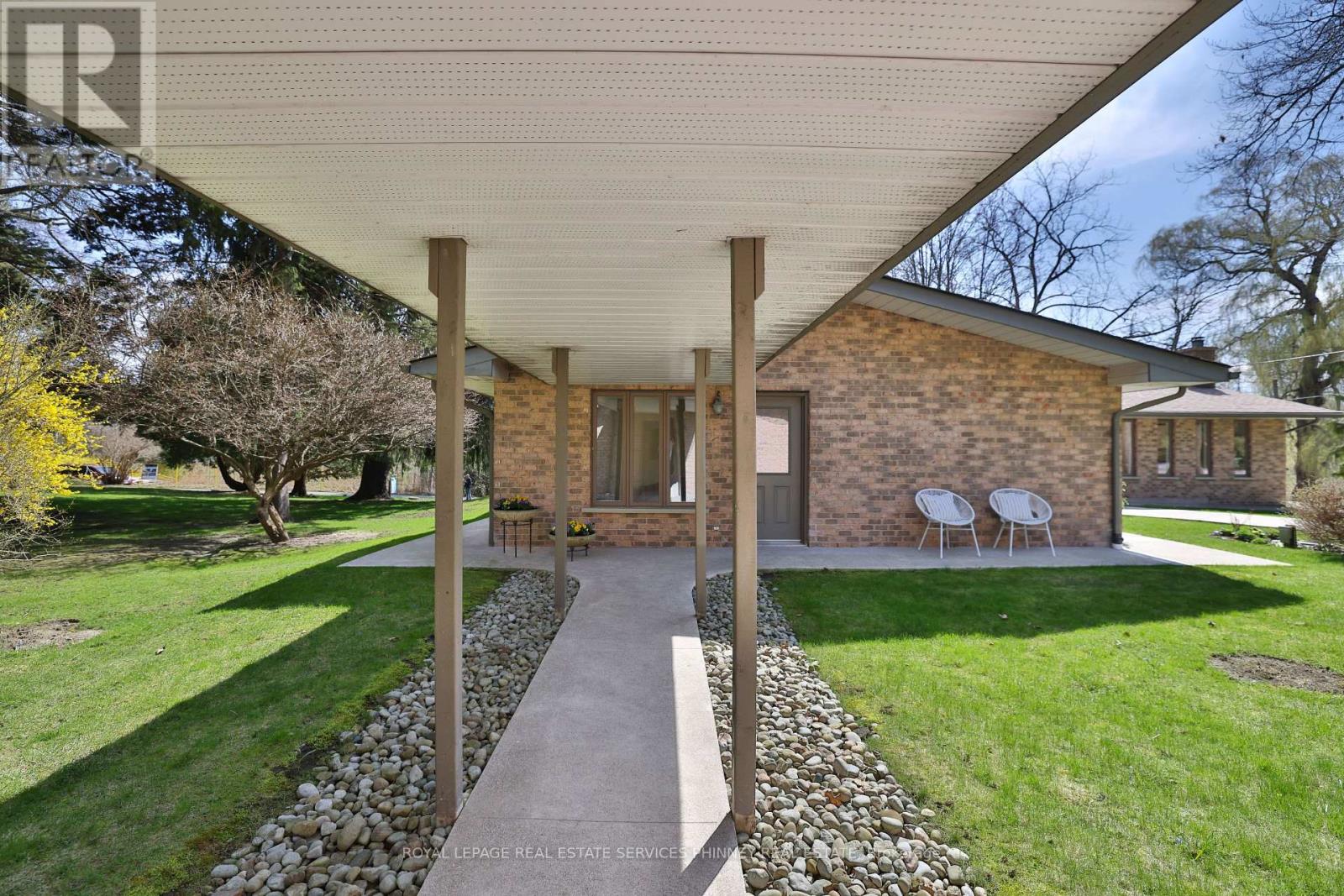 1066 Stockwell Avenue, Mississauga, Ontario  L5H 1B4 - Photo 21 - W13049170