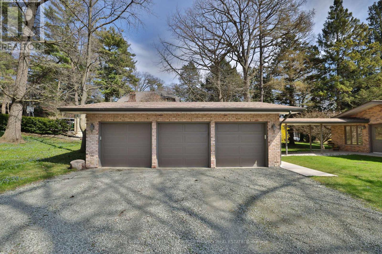 1066 Stockwell Avenue, Mississauga, Ontario  L5H 1B4 - Photo 22 - W13049170