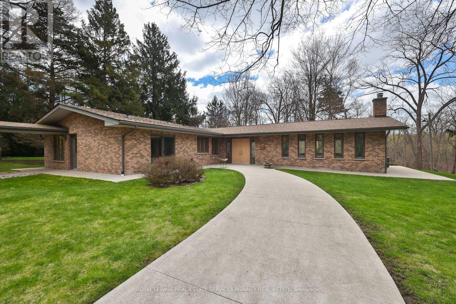 1066 Stockwell Avenue, Mississauga, Ontario  L5H 1B4 - Photo 3 - W13049170