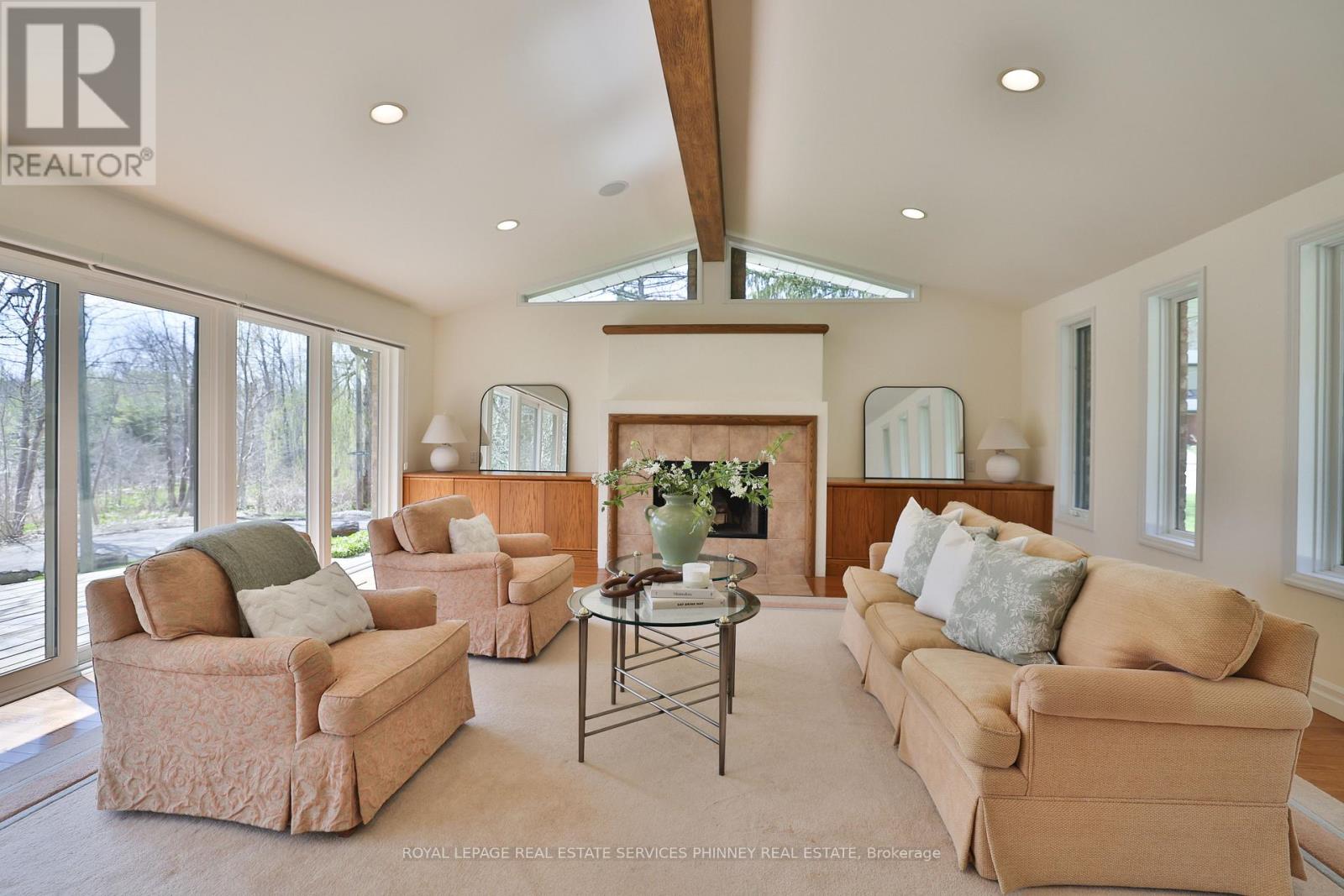 1066 Stockwell Avenue, Mississauga, Ontario  L5H 1B4 - Photo 6 - W13049170