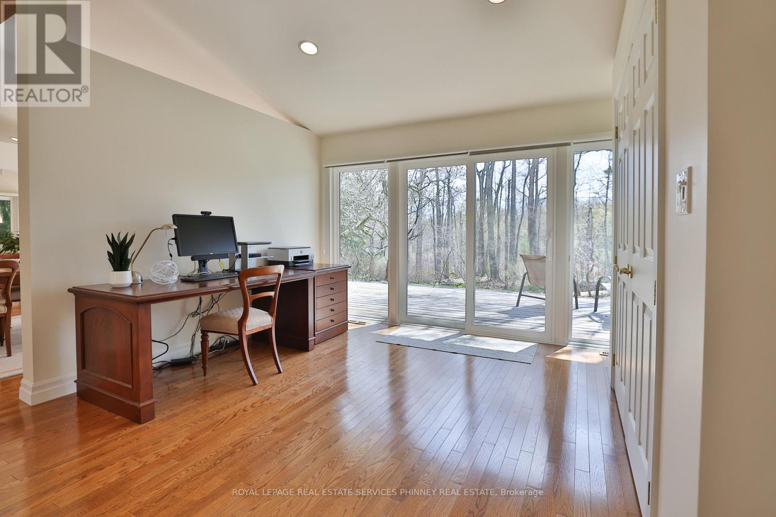 1066 Stockwell Avenue, Mississauga, Ontario  L5H 1B4 - Photo 8 - W13049170