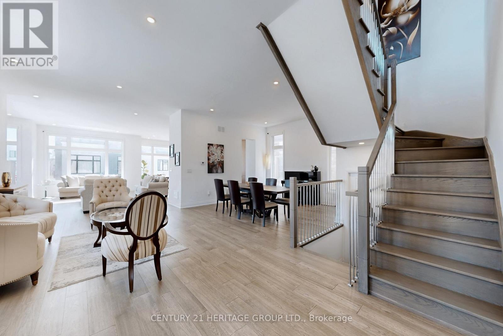 251 Oxford Street, Richmond Hill, Ontario  L4C 7V7 - Photo 18 - N12875444