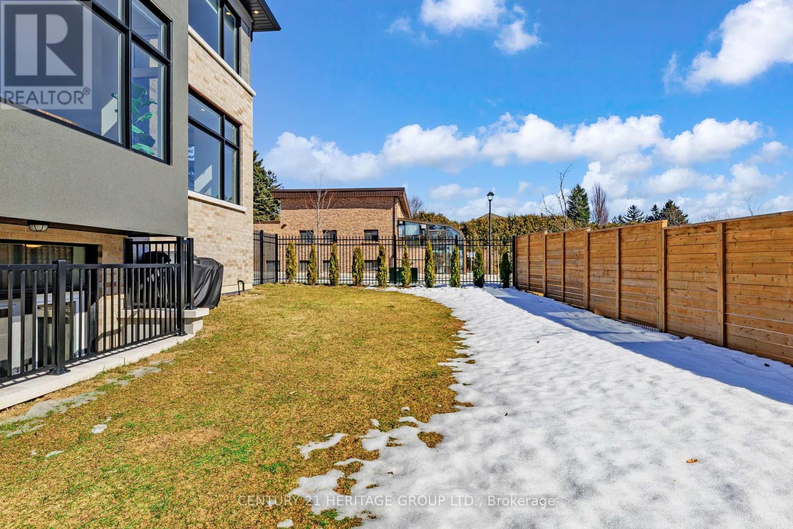 251 Oxford Street, Richmond Hill, Ontario  L4C 7V7 - Photo 49 - N12875444