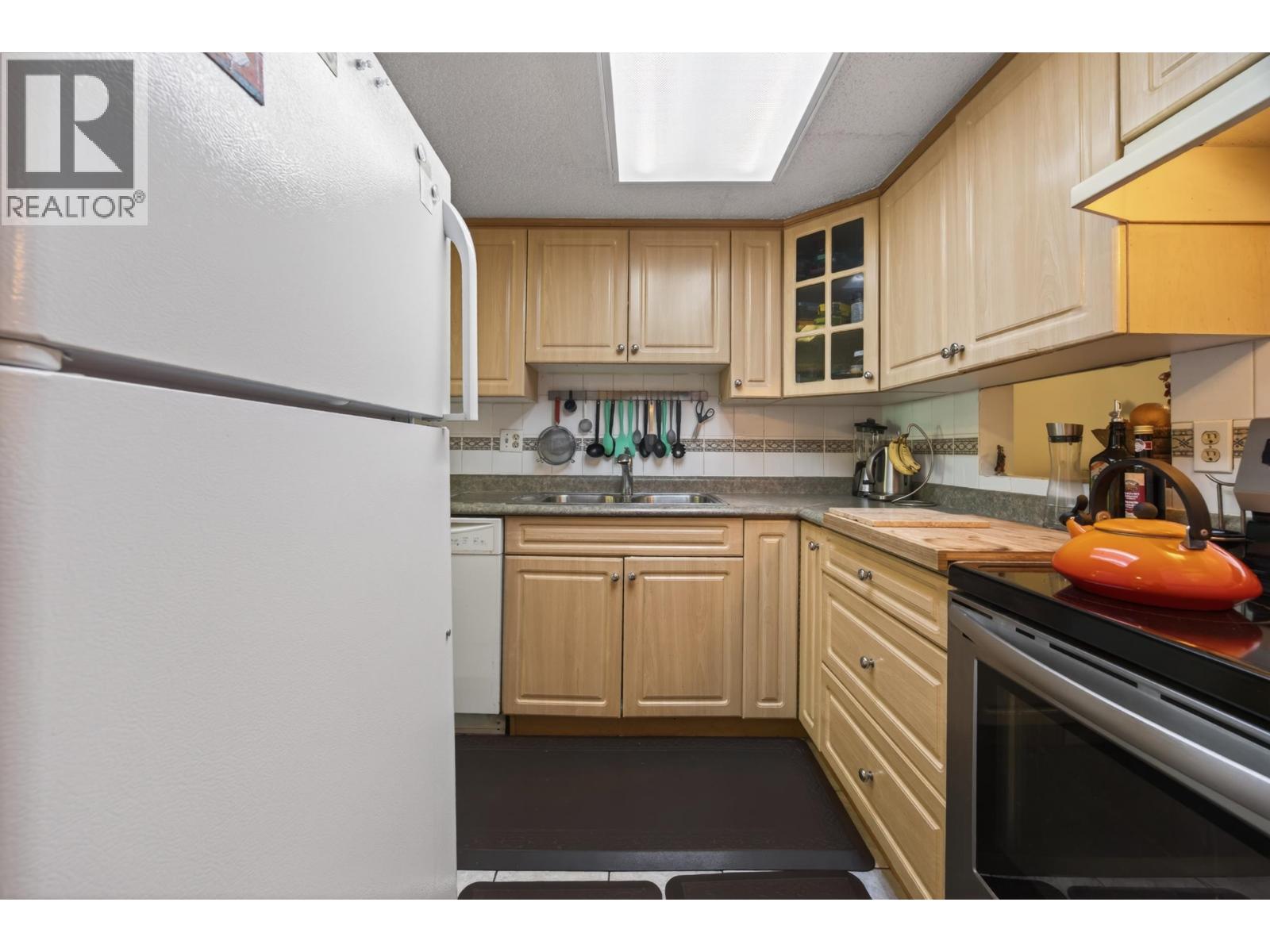 2750 Kingsford Avenue, Burnaby, British Columbia  V5B 4V4 - Photo 12 - R3113977