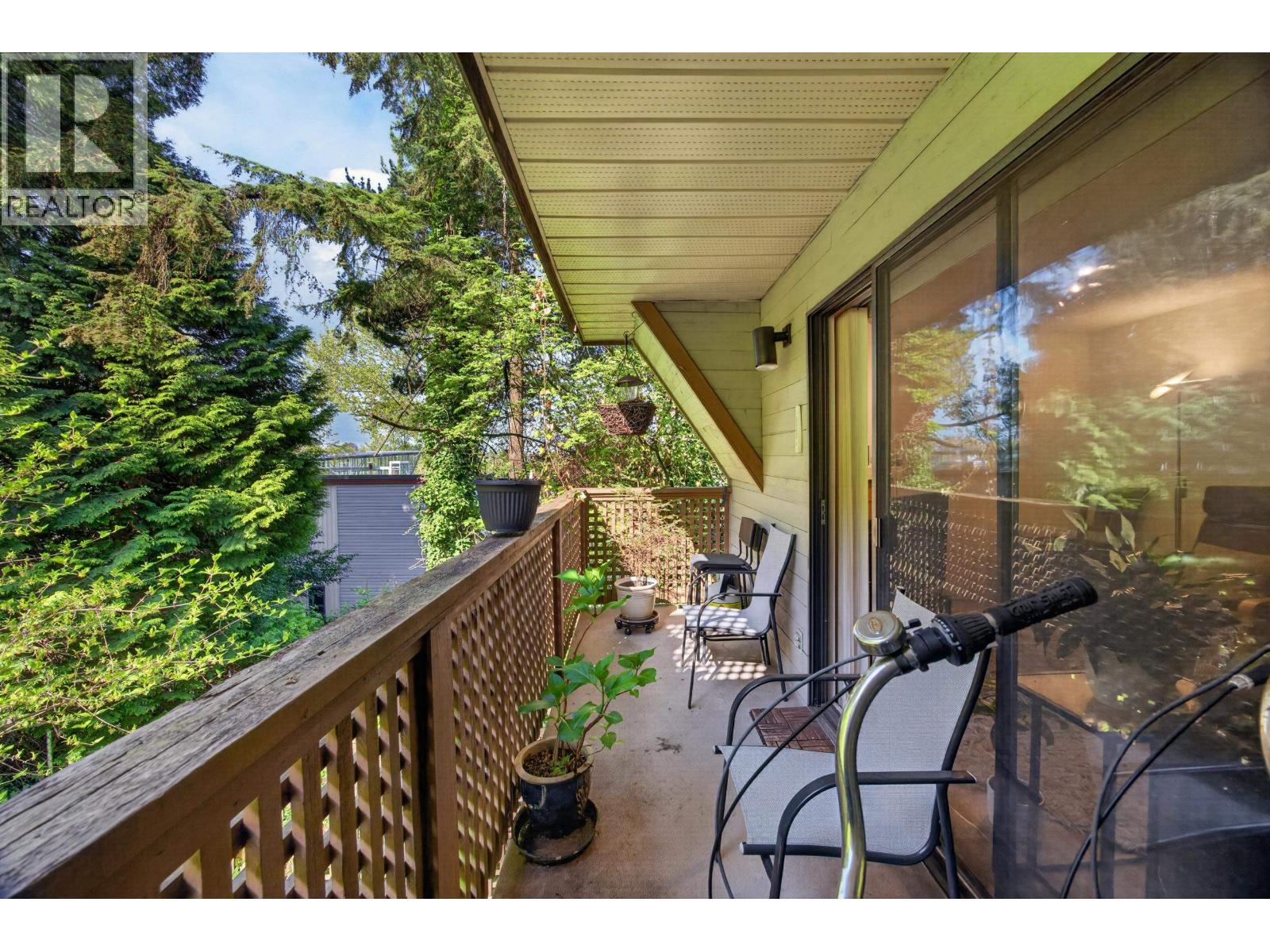2750 Kingsford Avenue, Burnaby, British Columbia  V5B 4V4 - Photo 10 - R3113977