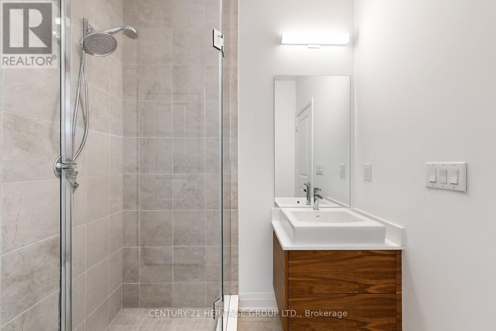 251 Oxford Street, Richmond Hill, Ontario  L4C 7V7 - Photo 39 - N12875444