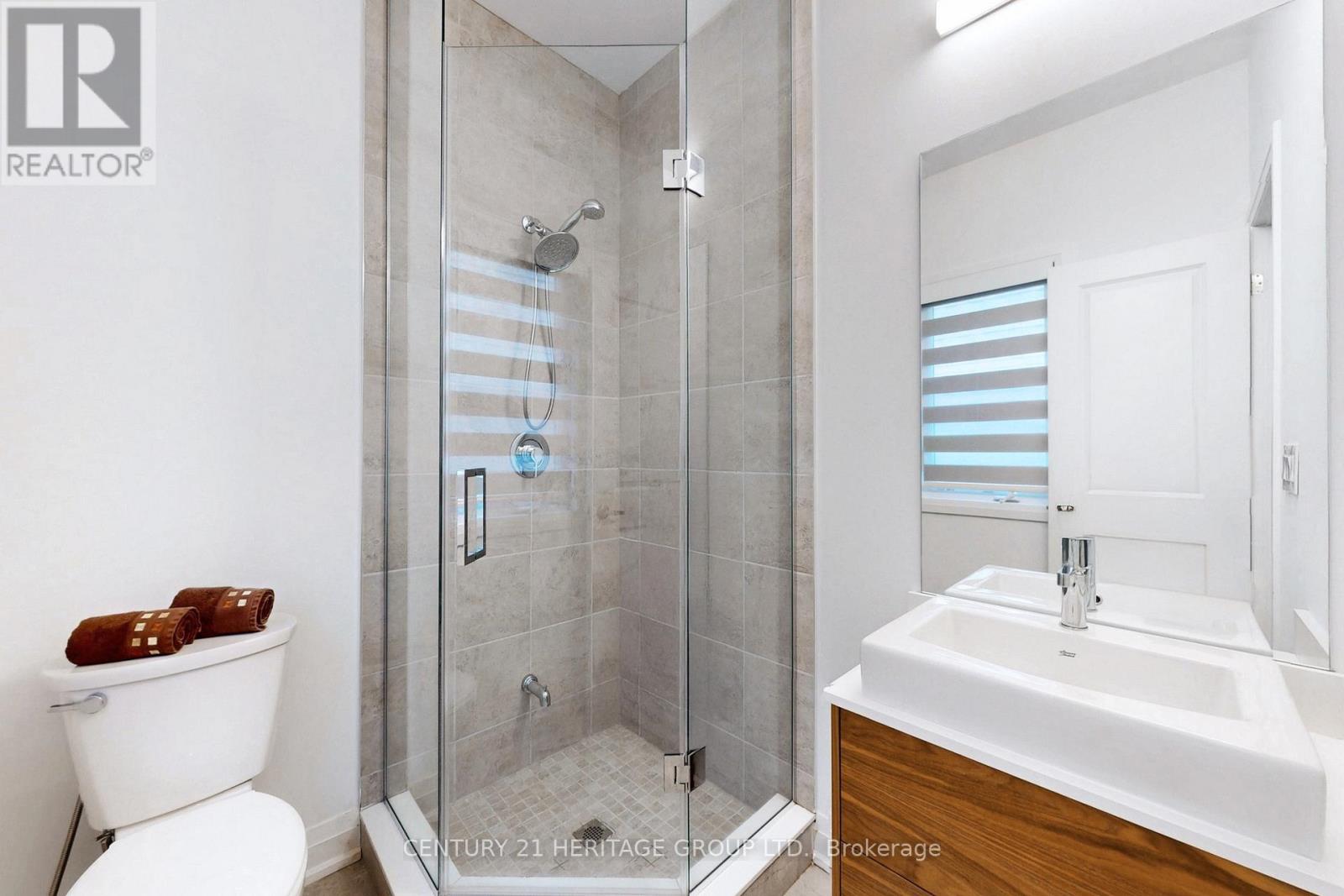 251 Oxford Street, Richmond Hill, Ontario  L4C 7V7 - Photo 33 - N12875444