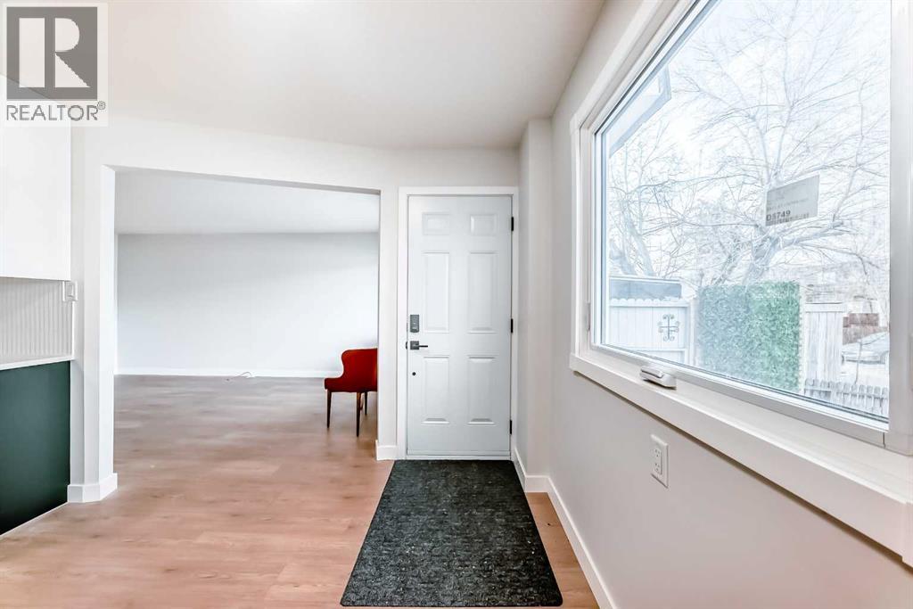 7634 24a Street SE, Calgary, Alberta  T2C 0Z7 - Photo 5 - A2304549