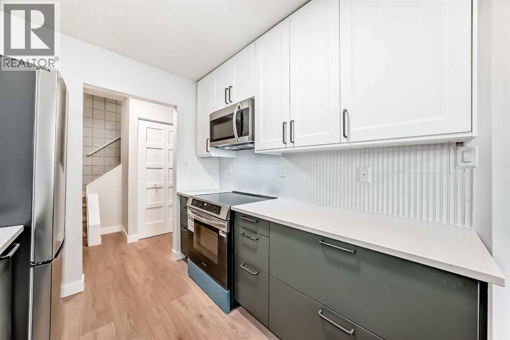 7634 24a Street SE, Calgary, Alberta  T2C 0Z7 - Photo 9 - A2304549