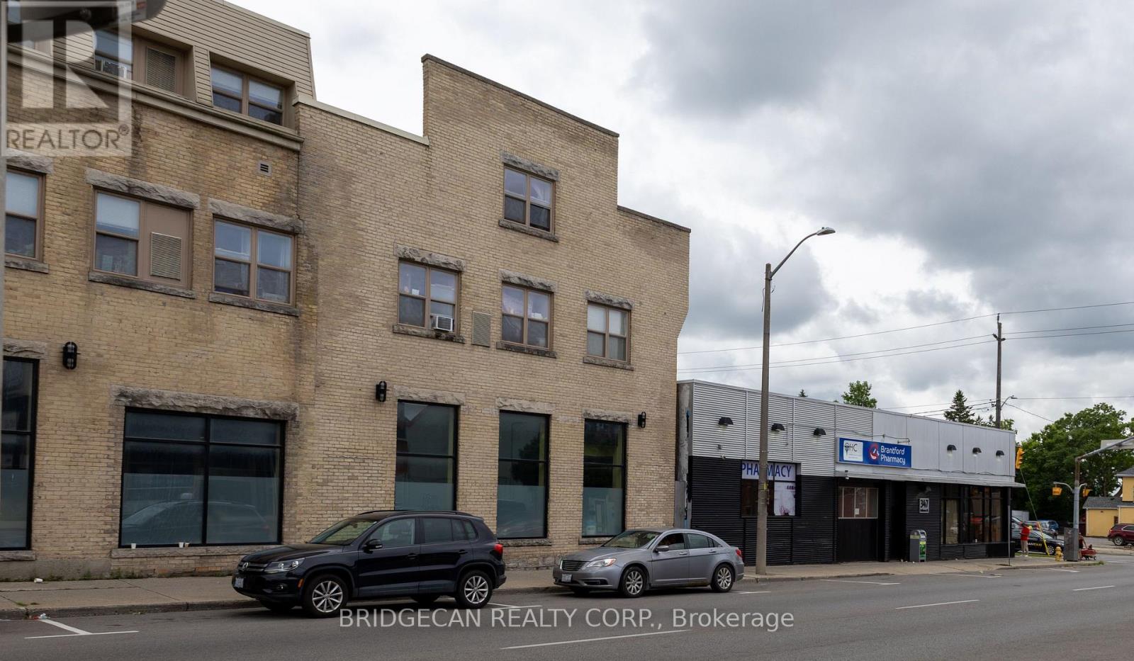 365 COLBORNE STREET, Brantford, Ontario