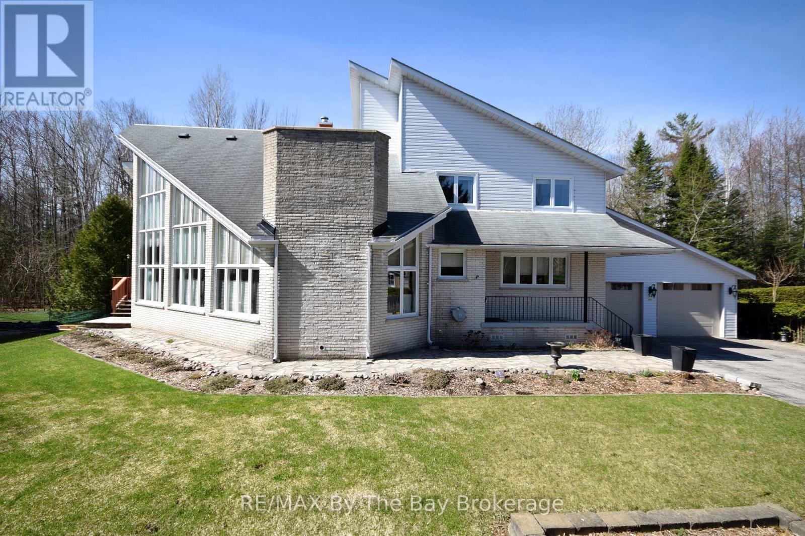 32 BRIDLEWOOD CRESCENT, Wasaga Beach, Ontario