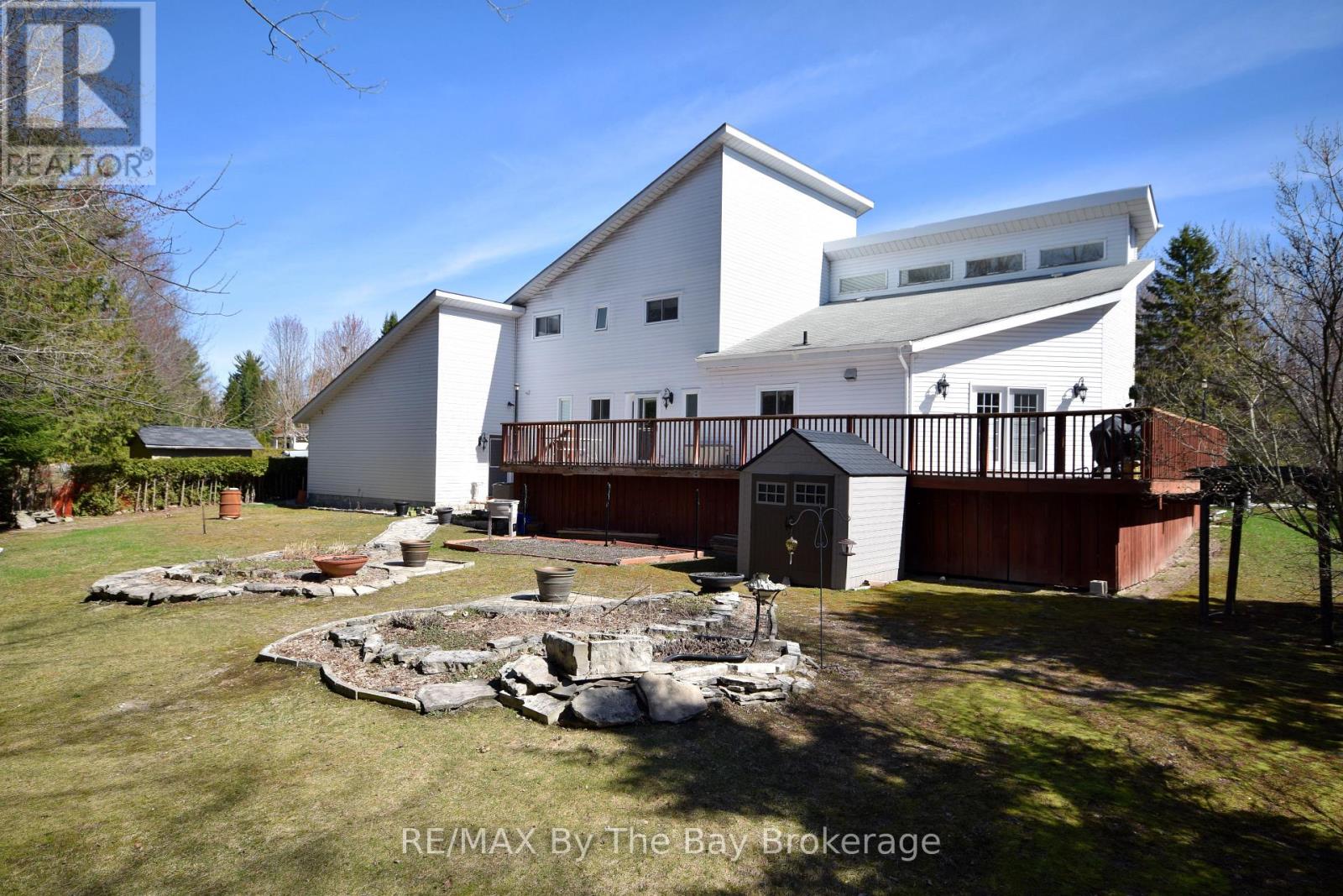32 Bridlewood Crescent, Wasaga Beach, Ontario  L9Z 1B4 - Photo 3 - S12949526