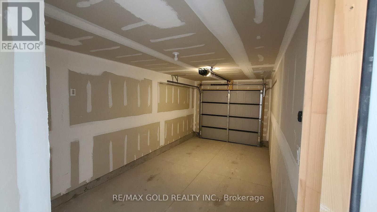 152 - 177 EDGEVALLEY ROAD, London East, Ontario