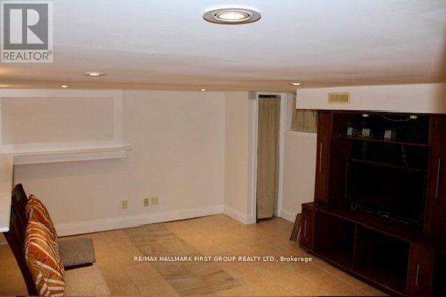 489 Mortimer Avenue, Toronto (Danforth Village-East York), Ontario  M4J 2G6 - Photo 19 - E13049190