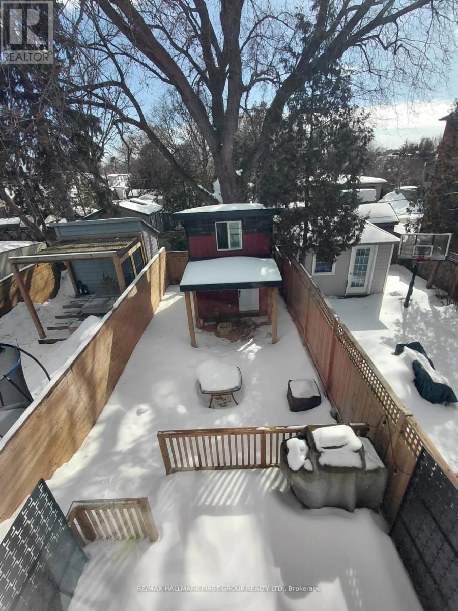 489 Mortimer Avenue, Toronto (Danforth Village-East York), Ontario  M4J 2G6 - Photo 22 - E13049190