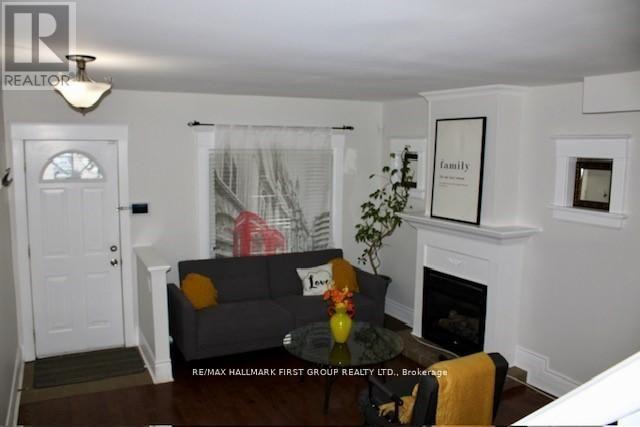 489 Mortimer Avenue, Toronto (Danforth Village-East York), Ontario  M4J 2G6 - Photo 5 - E13049190