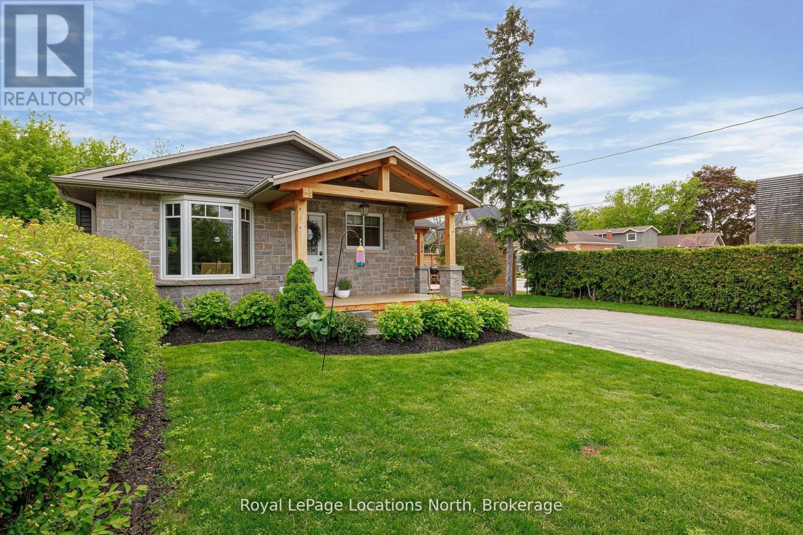 254 Third Street, Collingwood, Ontario  L9Y 4E7 - Photo 3 - S13049268