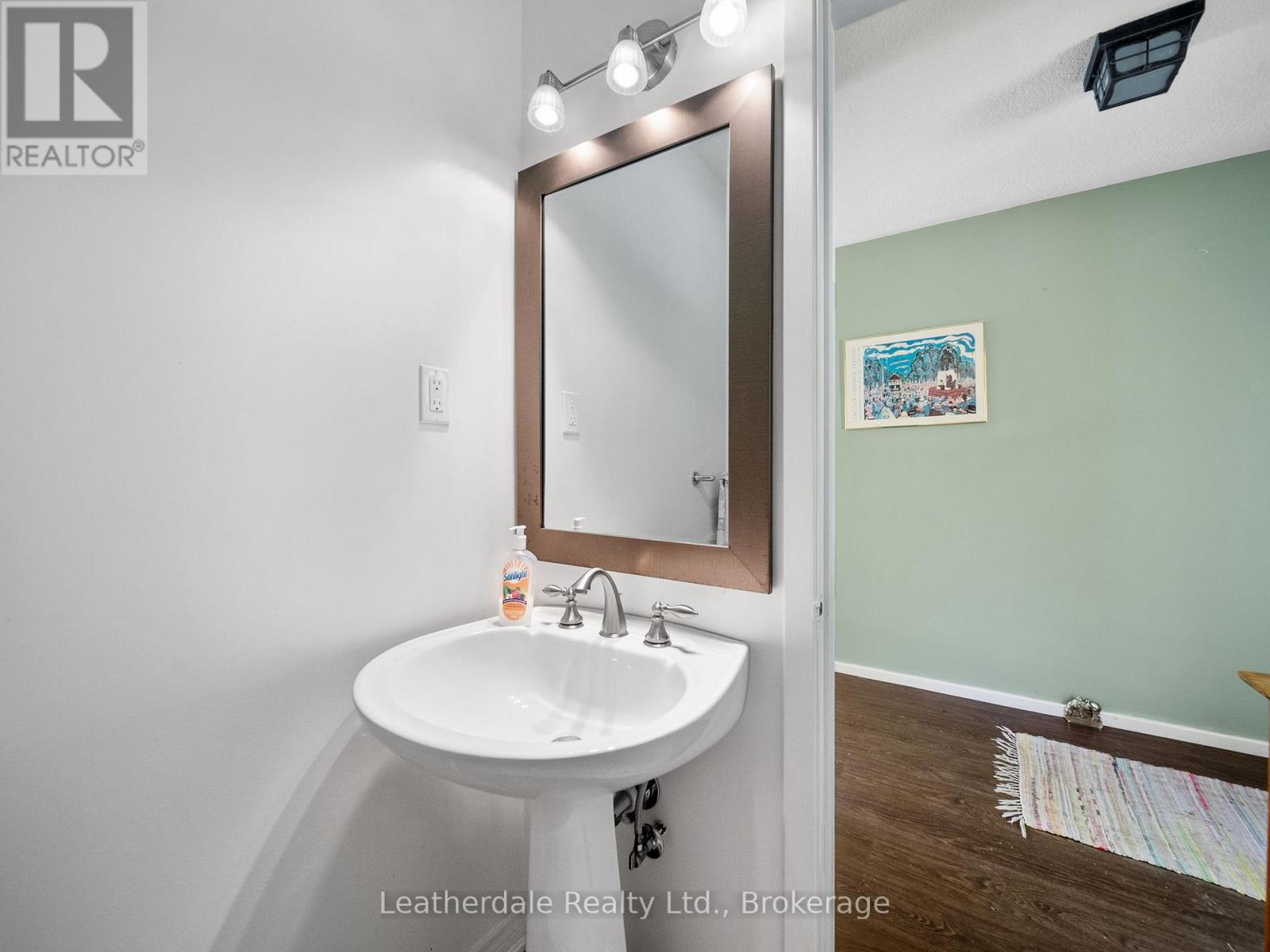 24 Maple Drive, Orillia, Ontario  L3V 3W2 - Photo 11 - S13049322