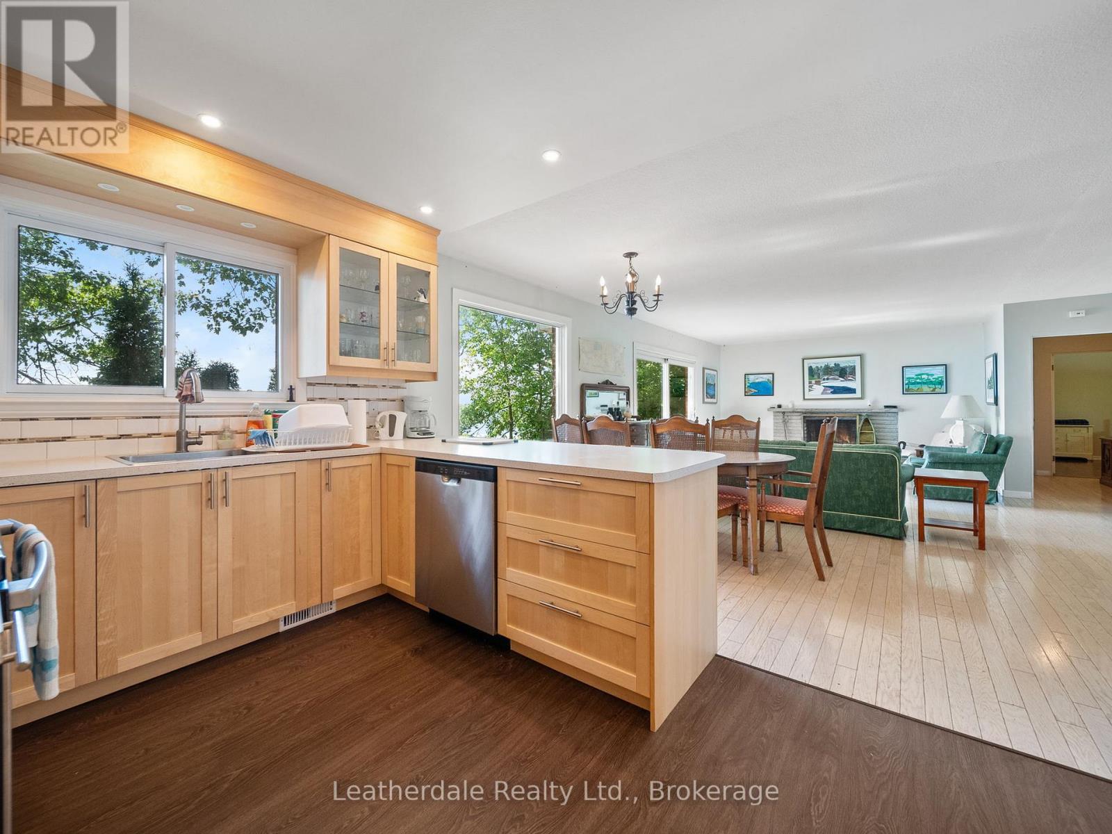 24 Maple Drive, Orillia, Ontario  L3V 3W2 - Photo 7 - S13049322