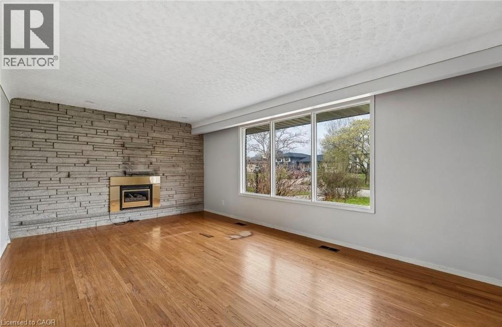 29 Heather Court, Welland, Ontario  L3C 4P8 - Photo 2 - 40824639