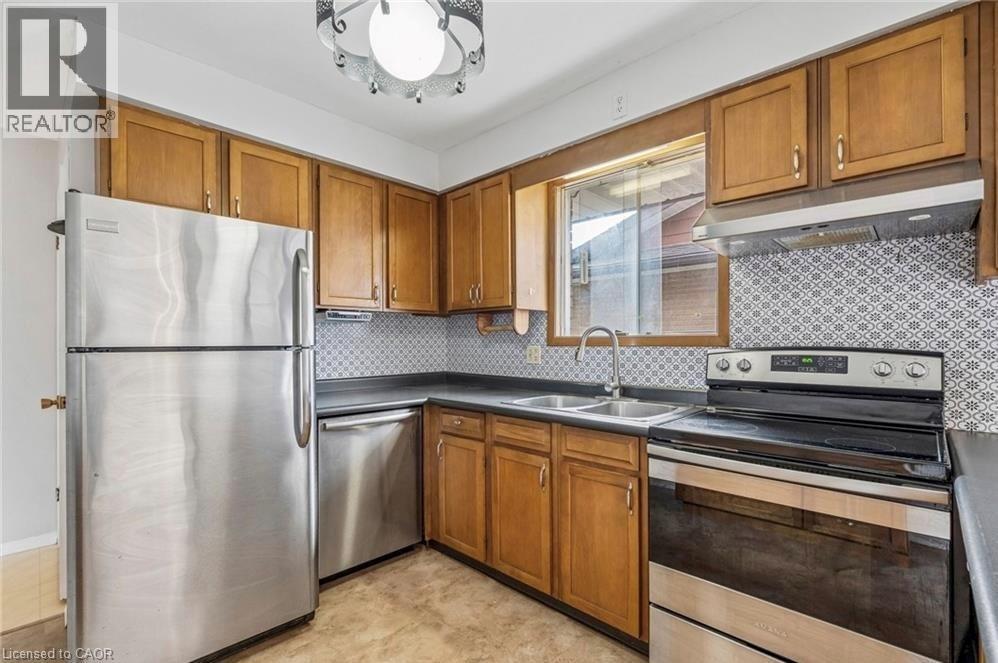 29 Heather Court, Welland, Ontario  L3C 4P8 - Photo 4 - 40824639