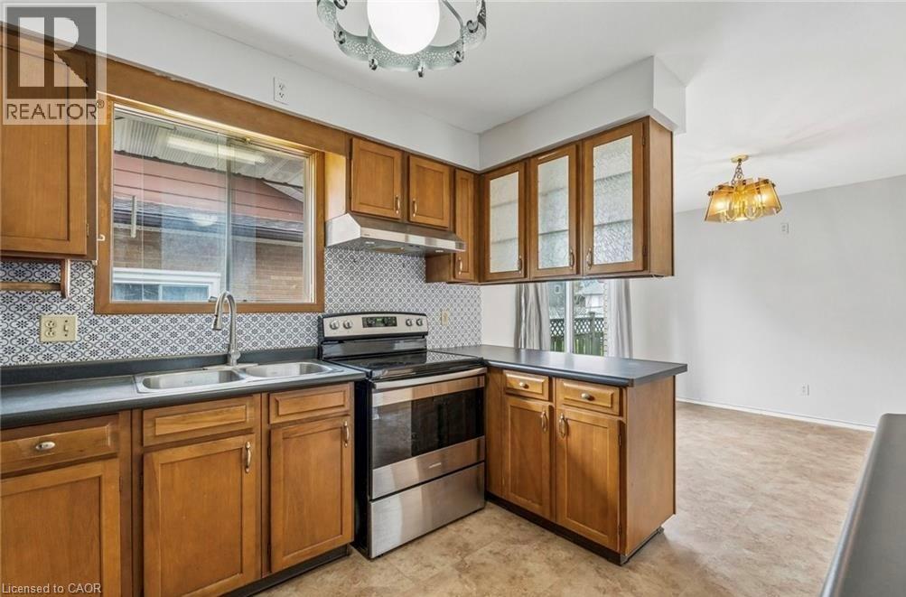 29 Heather Court, Welland, Ontario  L3C 4P8 - Photo 5 - 40824639