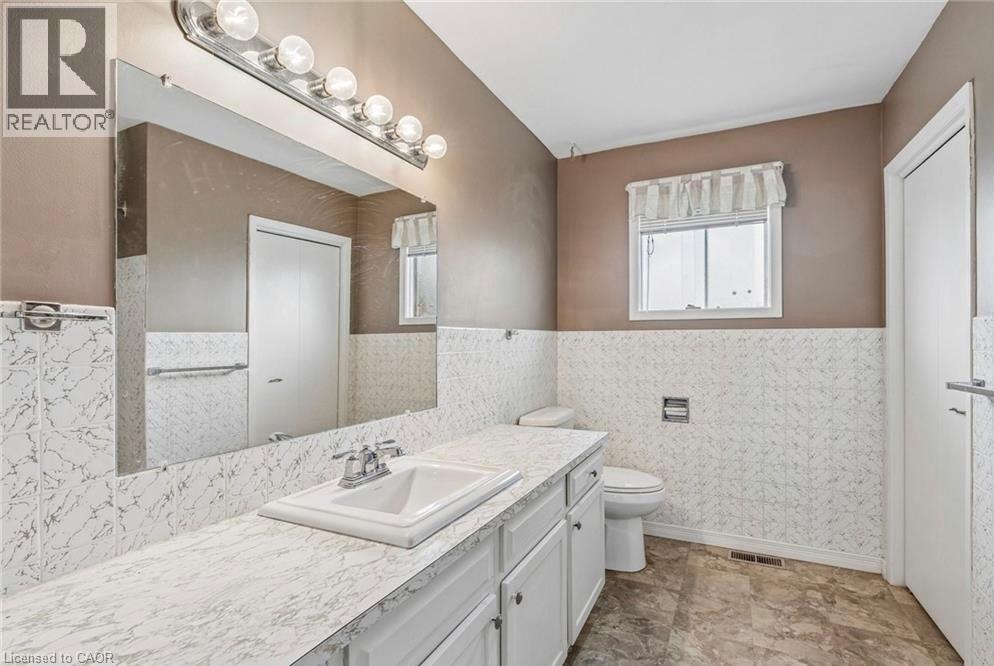 29 Heather Court, Welland, Ontario  L3C 4P8 - Photo 7 - 40824639