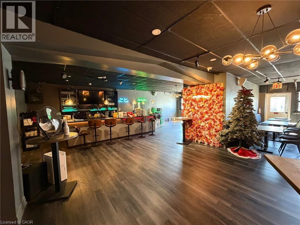 6092 Main Street, Niagara Falls, Ontario  L2G 5Z9 - Photo 3 - 40824555